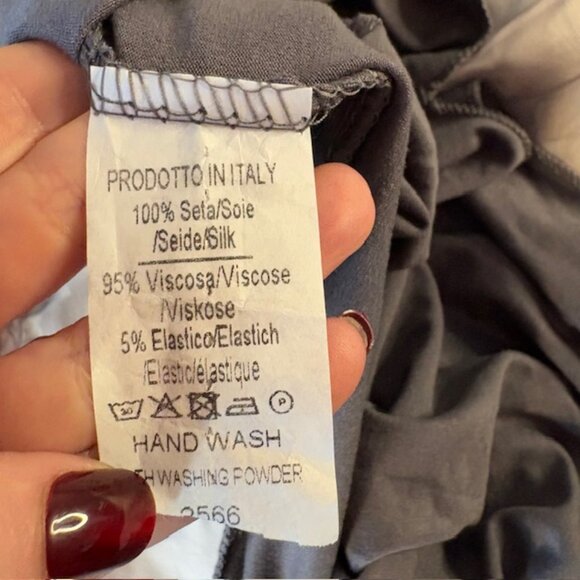 Gigi Moda Made in Italy 100% Silk Venus Dress Charcoal and Dusty Rose Floral - Picture 5 of 6